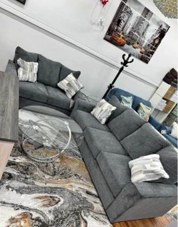 🔥 UNREAL DEAL ALERT – ASHLEY SOFA & LOVESEAT ONLY $798! 🔥
