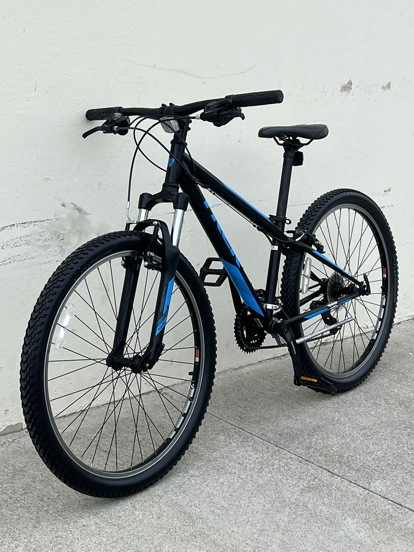 Trek 820 Mountain Bike