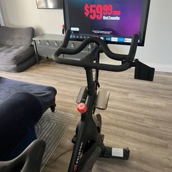 Peloton Bike With Fire Tv 🔥 (UTC Area)