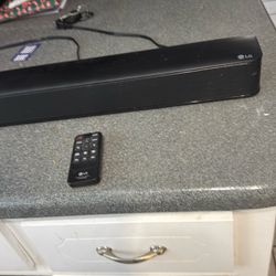 LG sound bar with remote