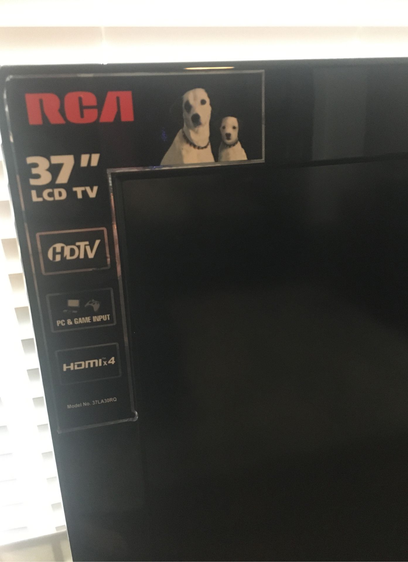 37” RCA LCD TV Hdmi x4