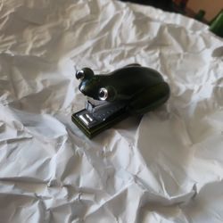 Green Novelty Frog Shaped Stapler