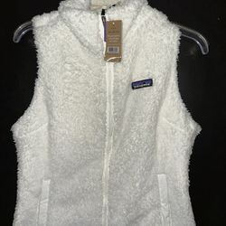 Pantagonia white vest