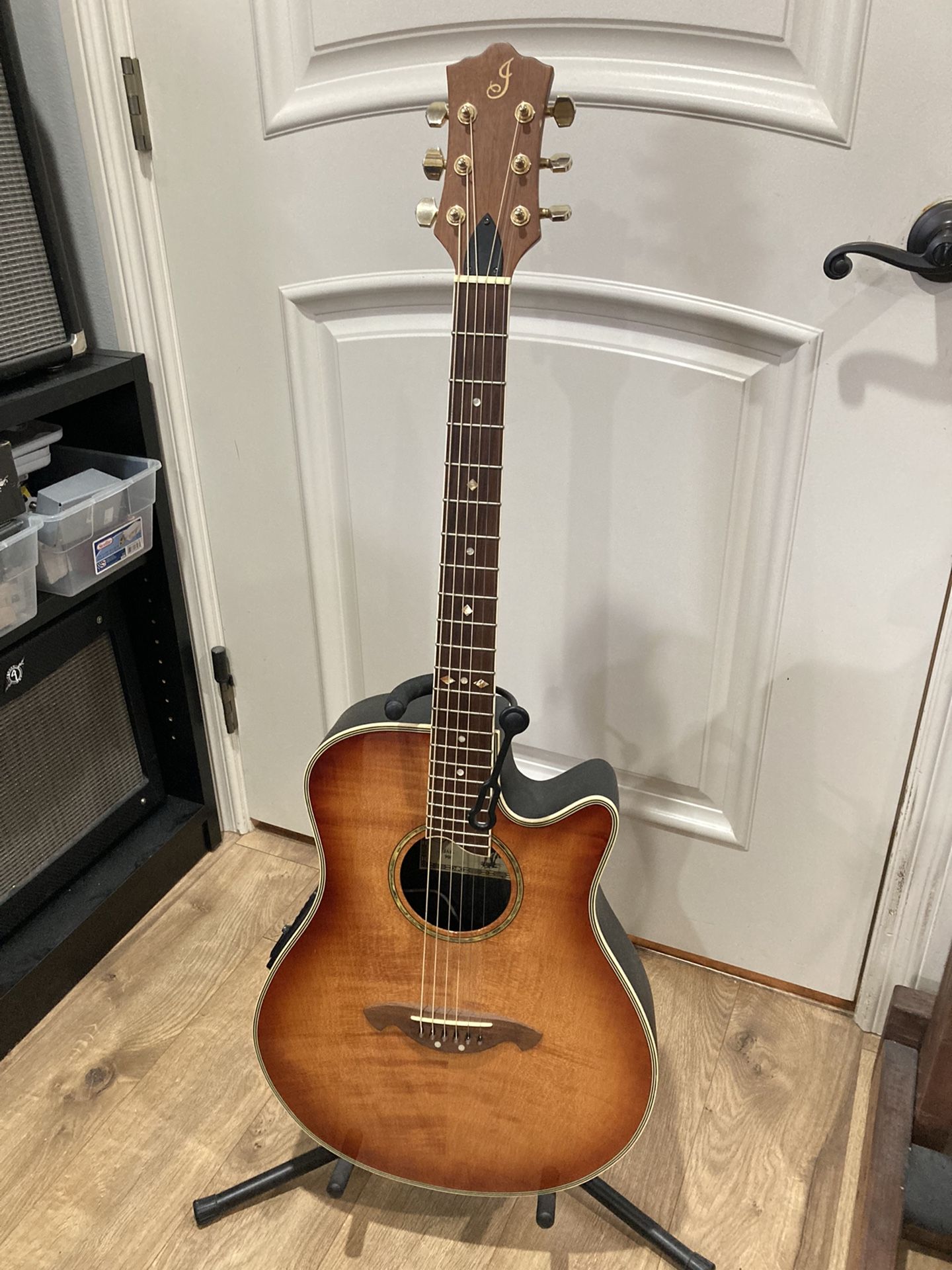 Joshua JAE900 Acoustic Electric Guitar for Sale in Federal Way, WA