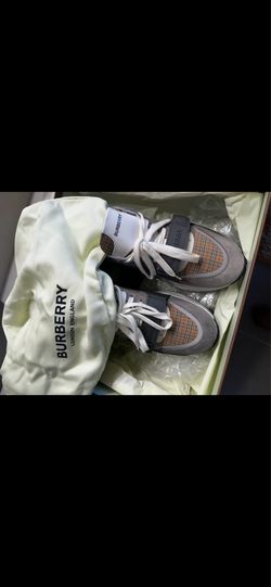 Burberry size 43 (10)