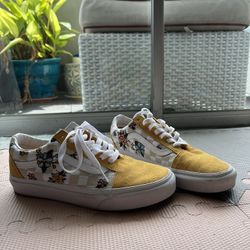 Vans Shoes Size 7