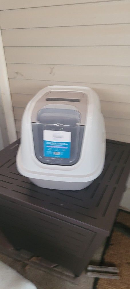 Flip top litter Pam with door & Waste Disposal