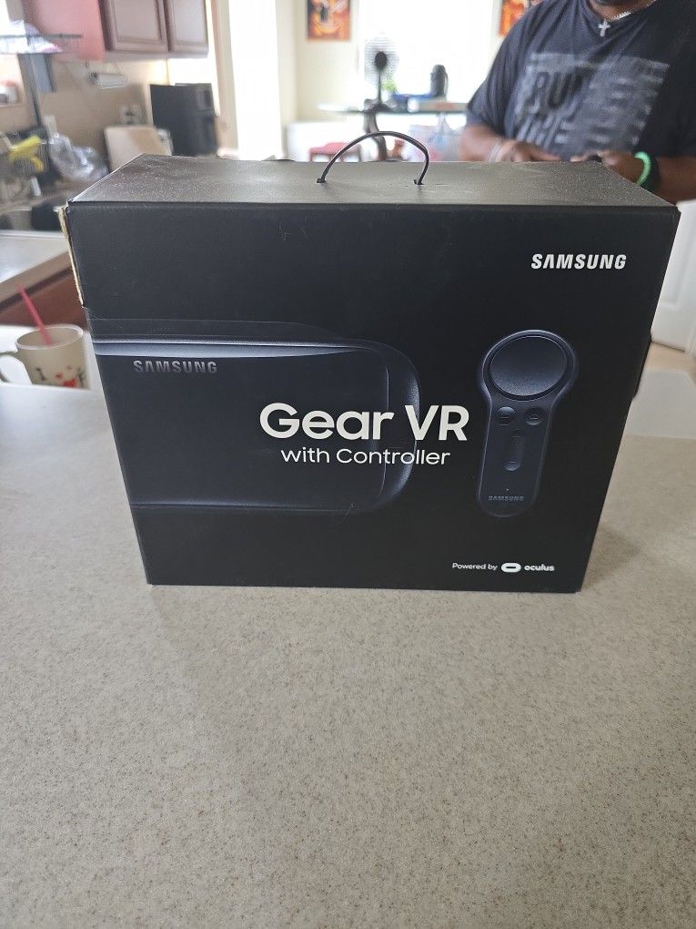 Oculus Gear VR With Controller