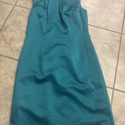 Ann Taylor Women Petite Sleeveless Dress. Size 0.  Like New