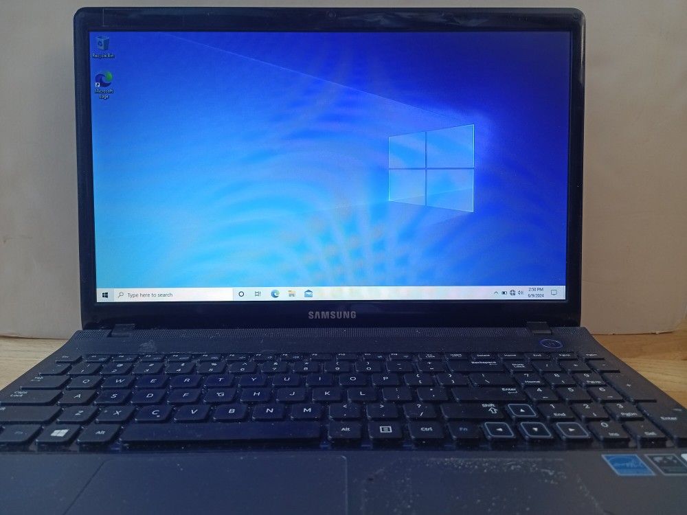 Samsung 300E Laptop