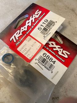 Free Traxxas brand new parts part number 5119 part number 6884 RC cars 10th scale