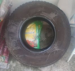 used dcenti tire 35 12.5 or17lt for sale