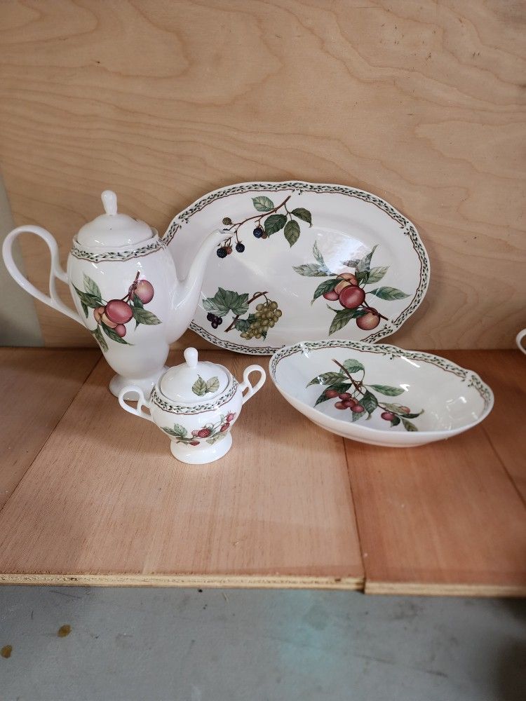 Noritake - Royal Orchard (Retired)