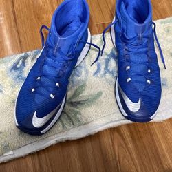 Nike Men's Zoom Clear Out Basketball Sneakers Size 17