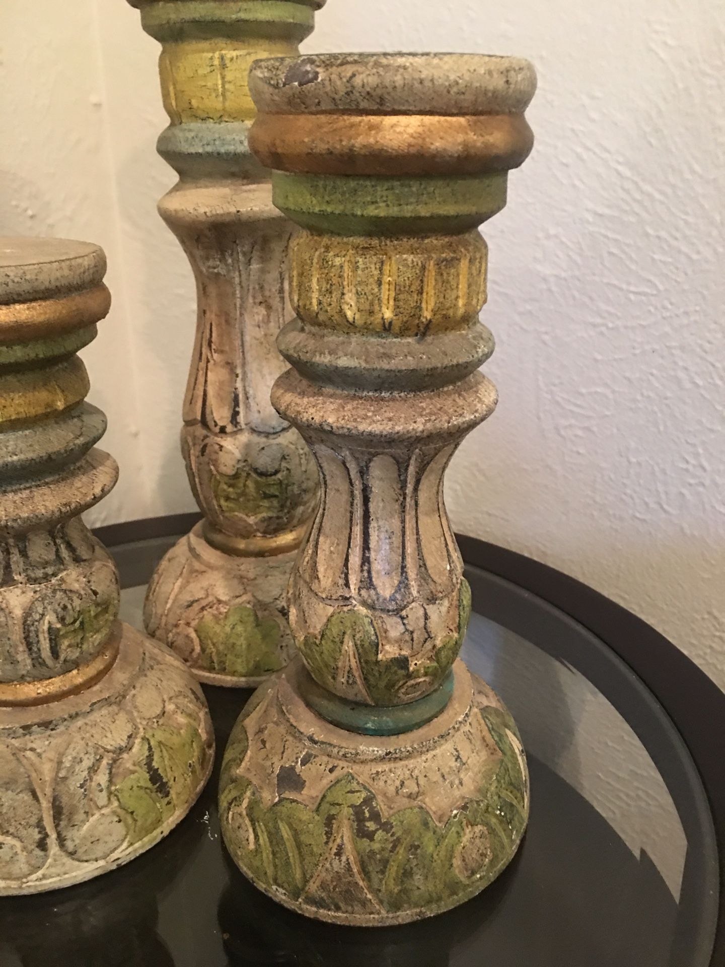 Wooden candle holder set