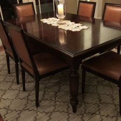 Dining Table & 6 Chairs