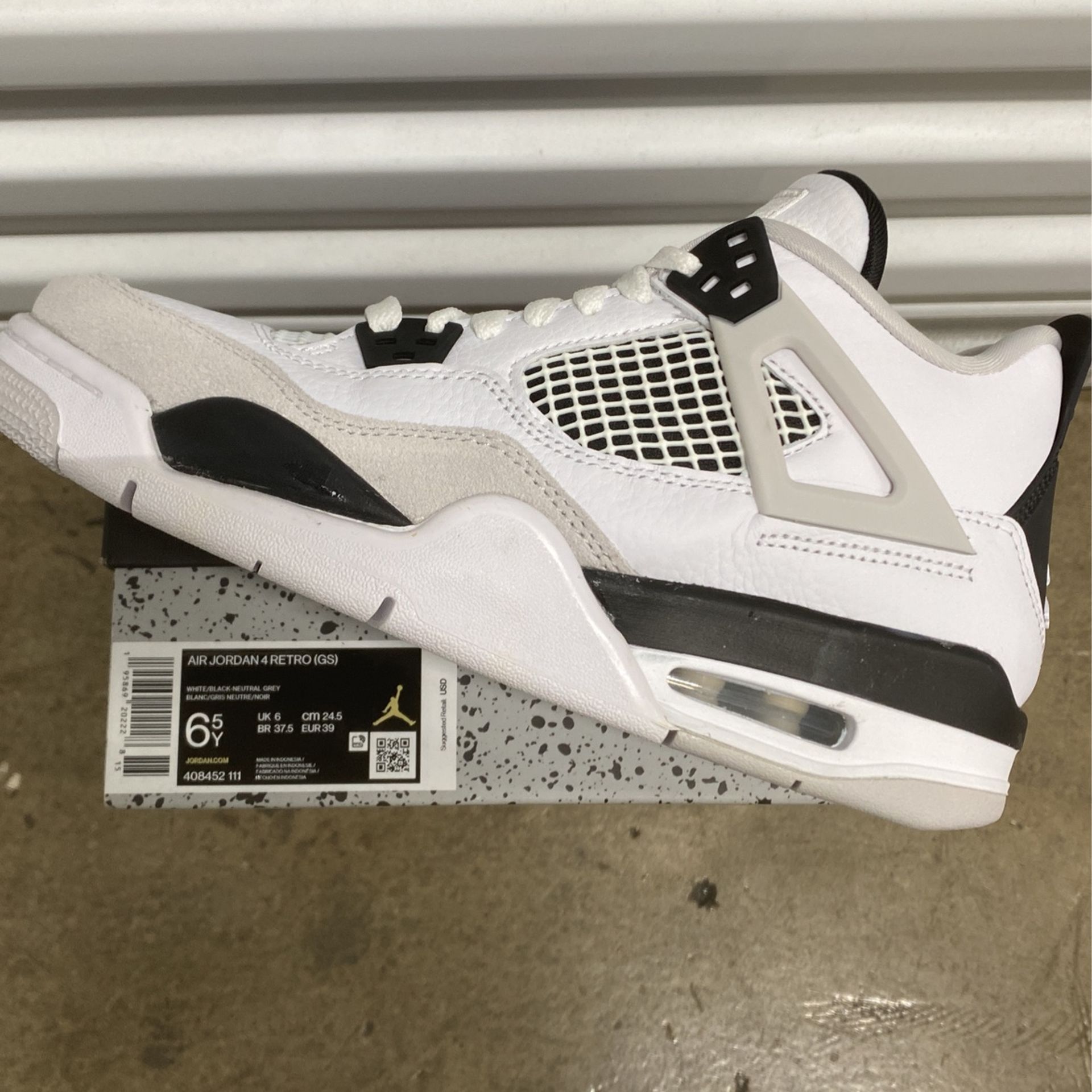 Jordan Retro GS Military Black Size 8w