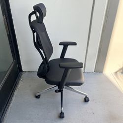 Brand New Office Chair Mesh Chair Computer Chair