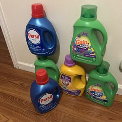 2Persil 3 Gain =1 original  1 ultra oxi 1 odor defense  and  ARM & HAMMER  plus oxi clean.
