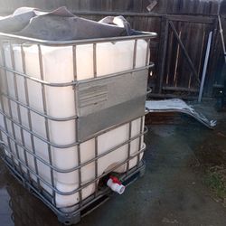 Water tank 