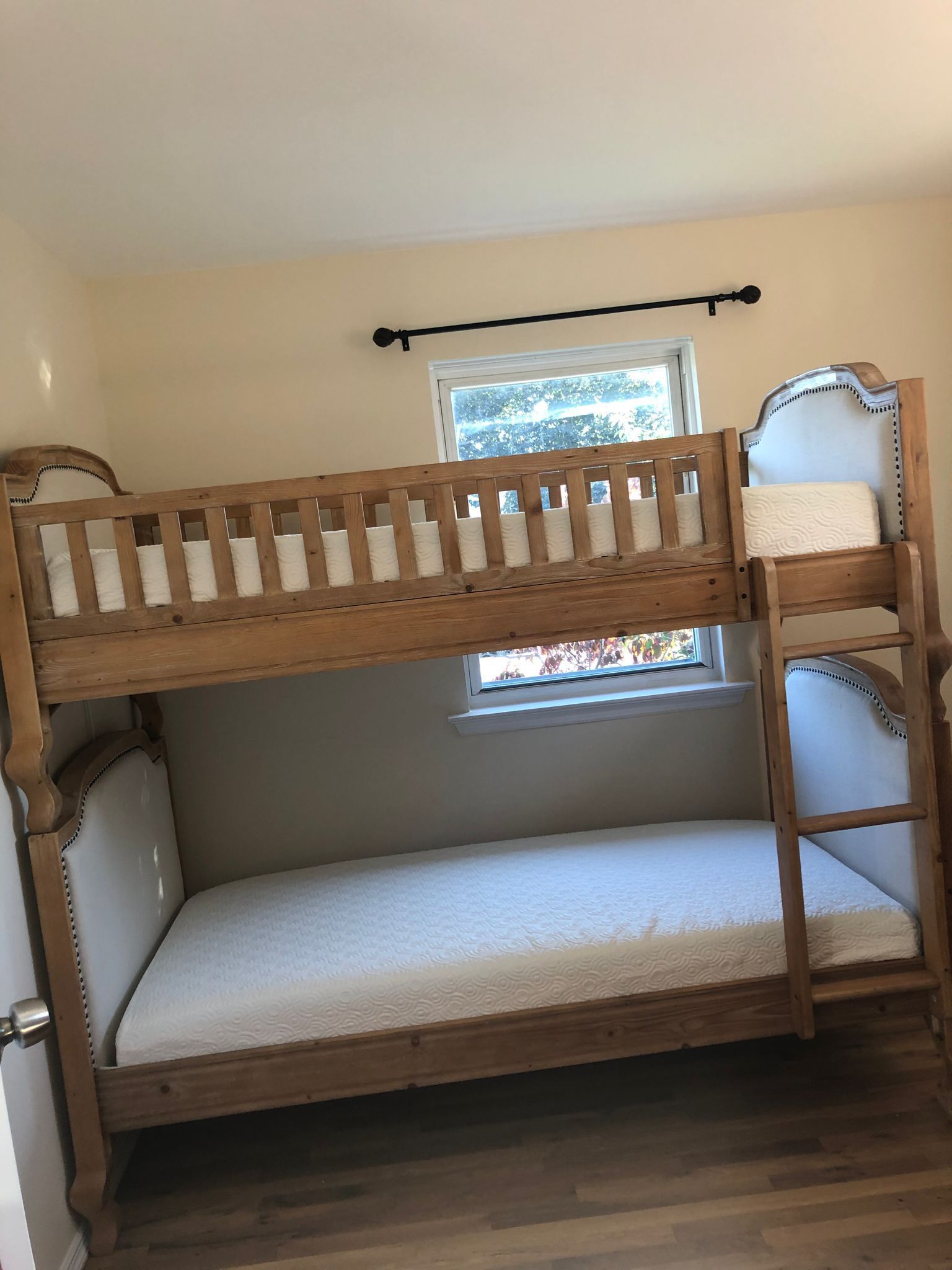 Used Furnitures , Including Double Bunk Bed, Sectional,bedside Lamps