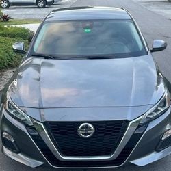 2022 Nissan Altima 2.5 SV 