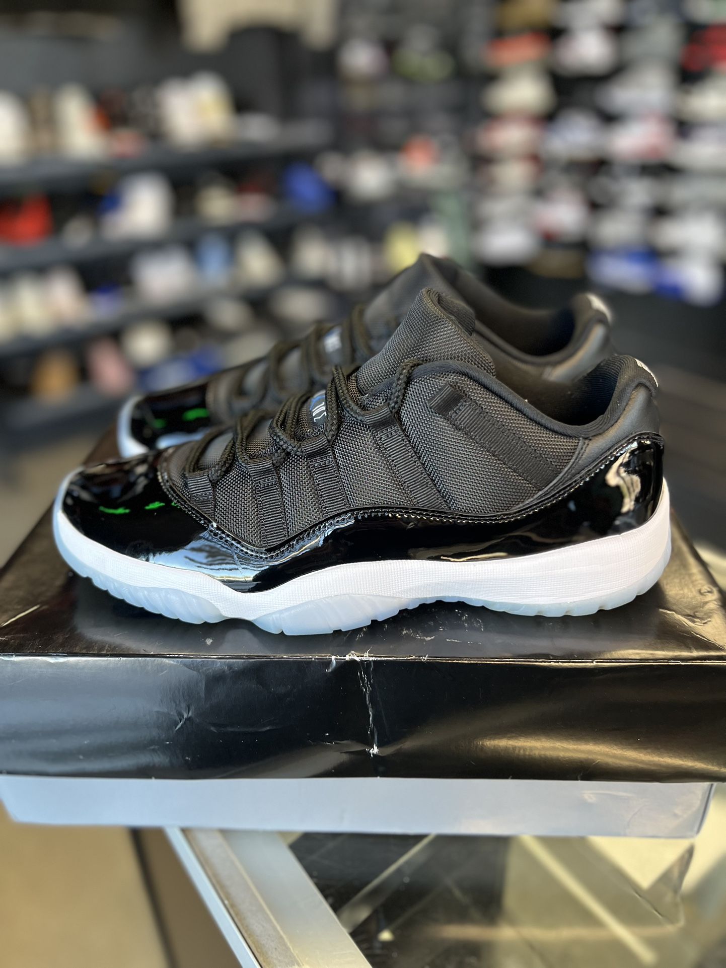 Jordan 11 Low “SPACEJAM” Size 10.5