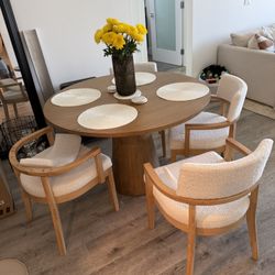 New Round Wood Dining Table Set With Boucle Dining Chairs, Free Delivery ✅ Modern Round Wood Dining Table Set
