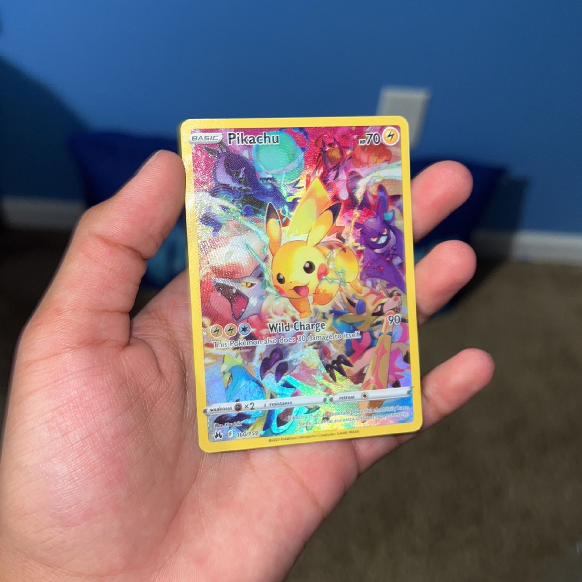 Pikachu Pokémon Card (TAKIKG OFFERS)