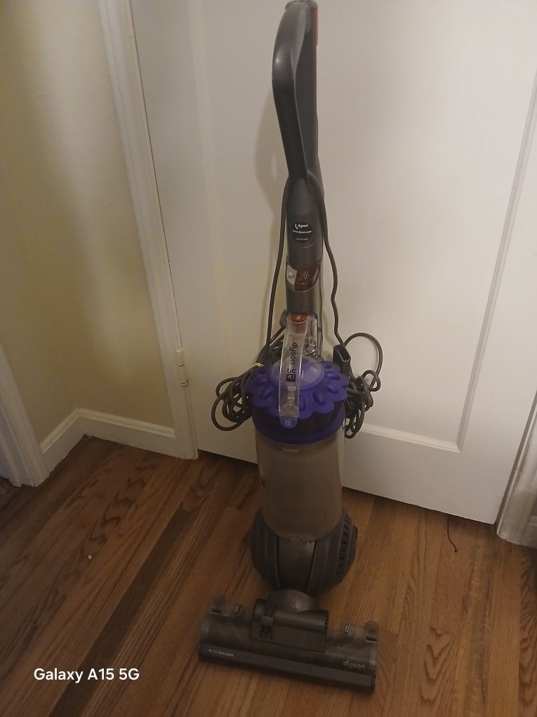 Dyson Dc41 Upright Vacuum