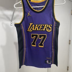 Youth Los Angeles Lakers Luka Doncic stitched jersey size small up to XL