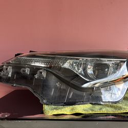 OEM | 2017 - 2019 Toyota Corolla Single Projector LED Headlight (Left/Driver)