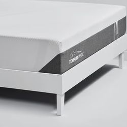 TEMPUR-Cloud® 12” Firm mattress