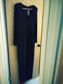 Nwt ladies Fashionova dress sz 1x..long, split in front