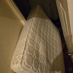 Full Size Bed 