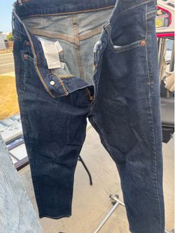 Men’s Levi’s.