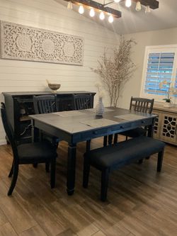 Dinning Table