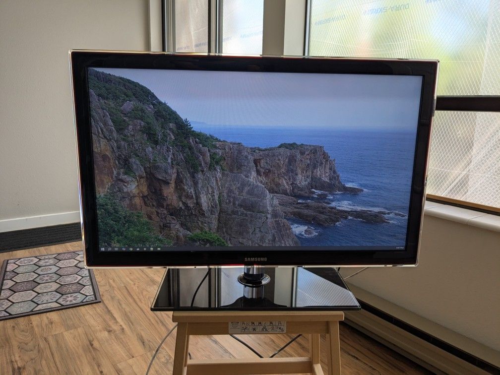 32" Samsung LED TV