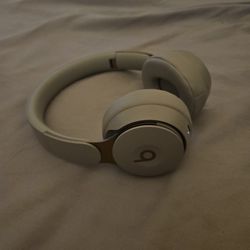 Beats Solo Pro Headphones 