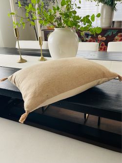 Threshold small accent pillow -new