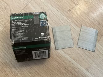 2 1/2” 16 Gauge Straight Galvanized Collated Finish 16ga nails box of 2000 Metabo HPT