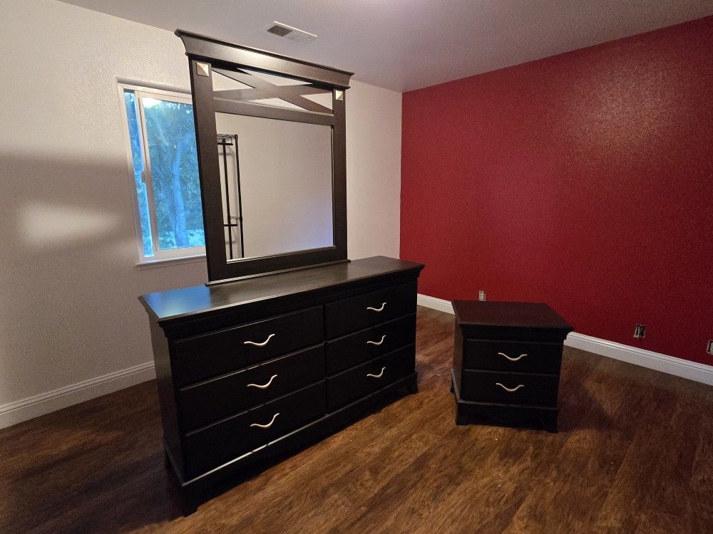 Dresser And 1 Nightstand 