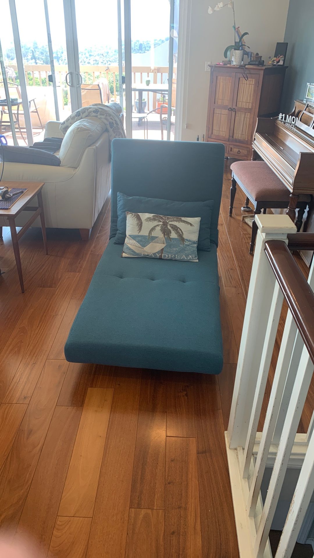 Futon/chair/bed