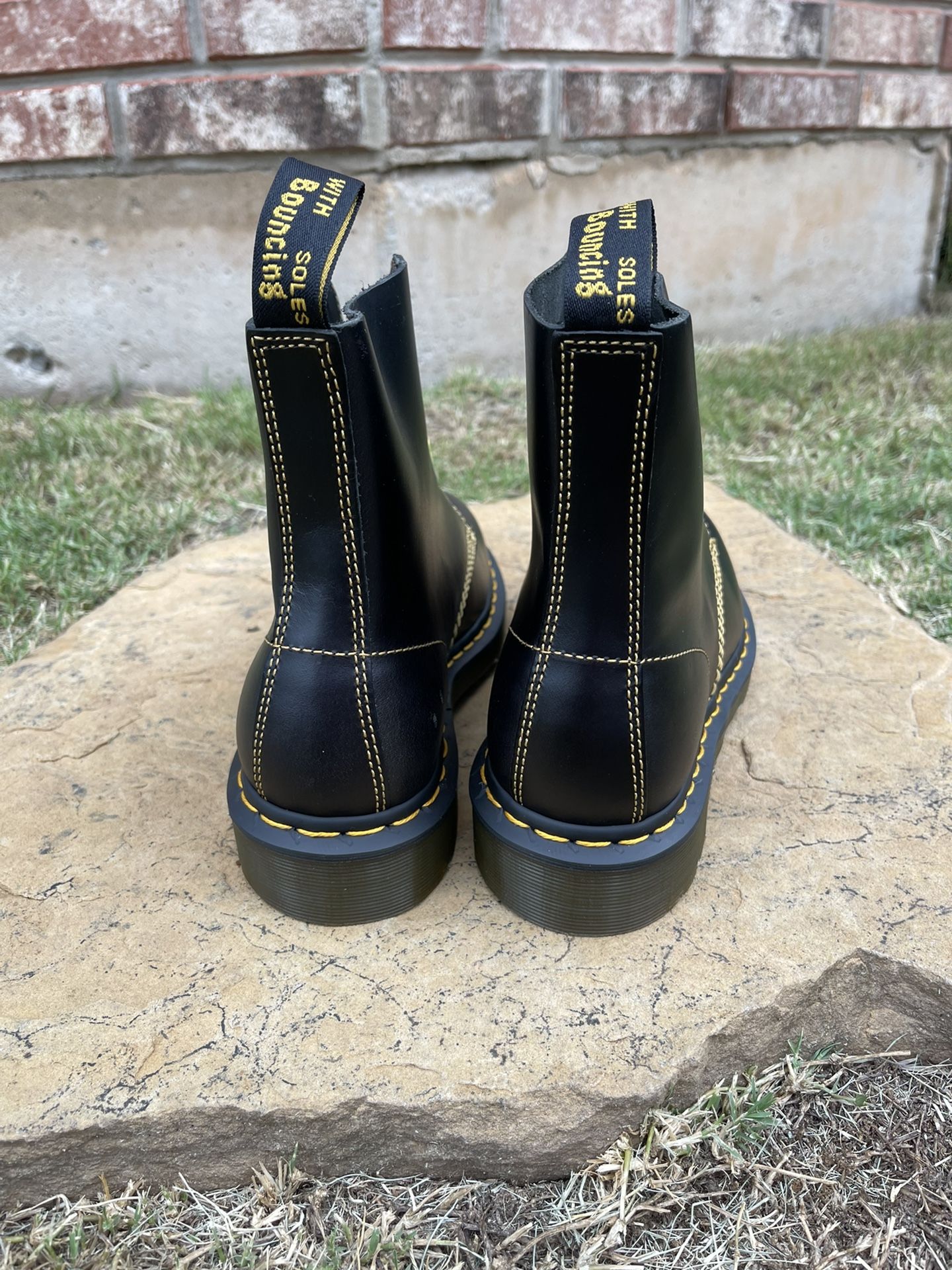 Doc Martens 1460 Pascal Black Leather Boots Women’s Size 9/ Men’s Size 8