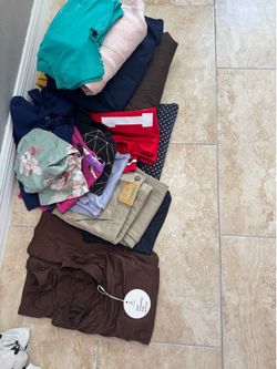 Free  kids clothes 9 years and girls 7 years