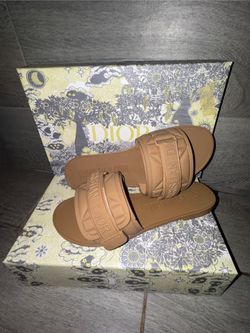 Dior Sandels