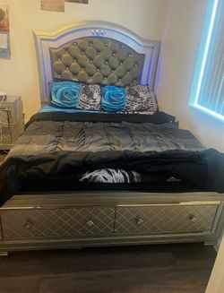 Bedroom set