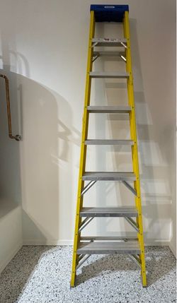 Werner Fiberglass Step Ladder