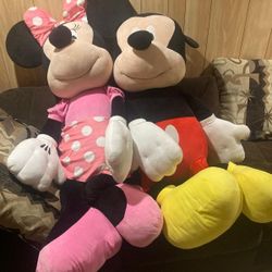 Giant Mickey & Minnie 
