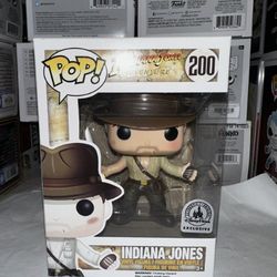Funko Pop Disney #200 Indiana Jones (battle damaged) Adventure Parks exclusive